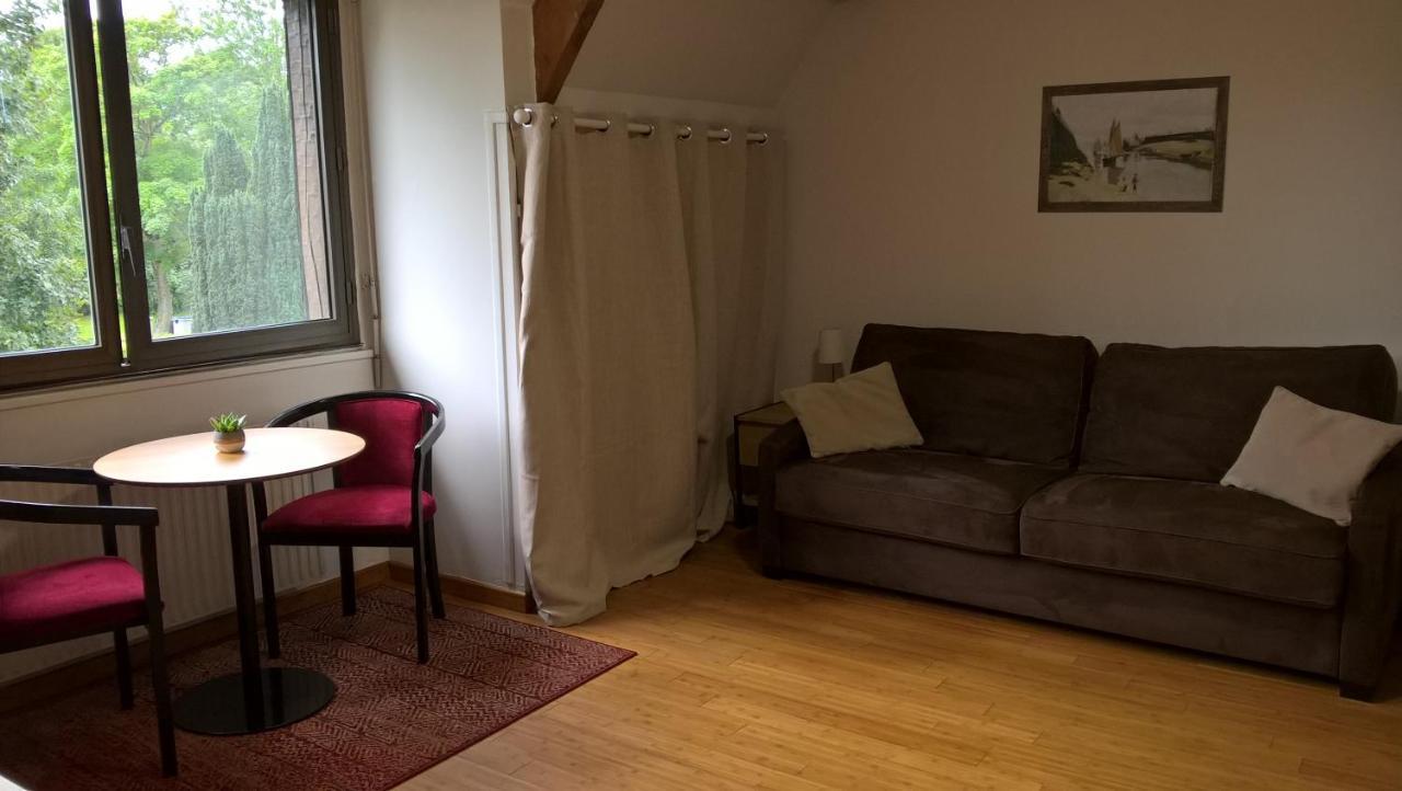 Appartement Le Louis Dort Au Calme إكوموفيل المظهر الخارجي الصورة